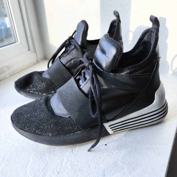 BLACK & WHITE / METALIC TIGHT MESH FRONT HIGH FASHION BOOTS/SNEAKERS  SZ 9 - Picture 2 of 11